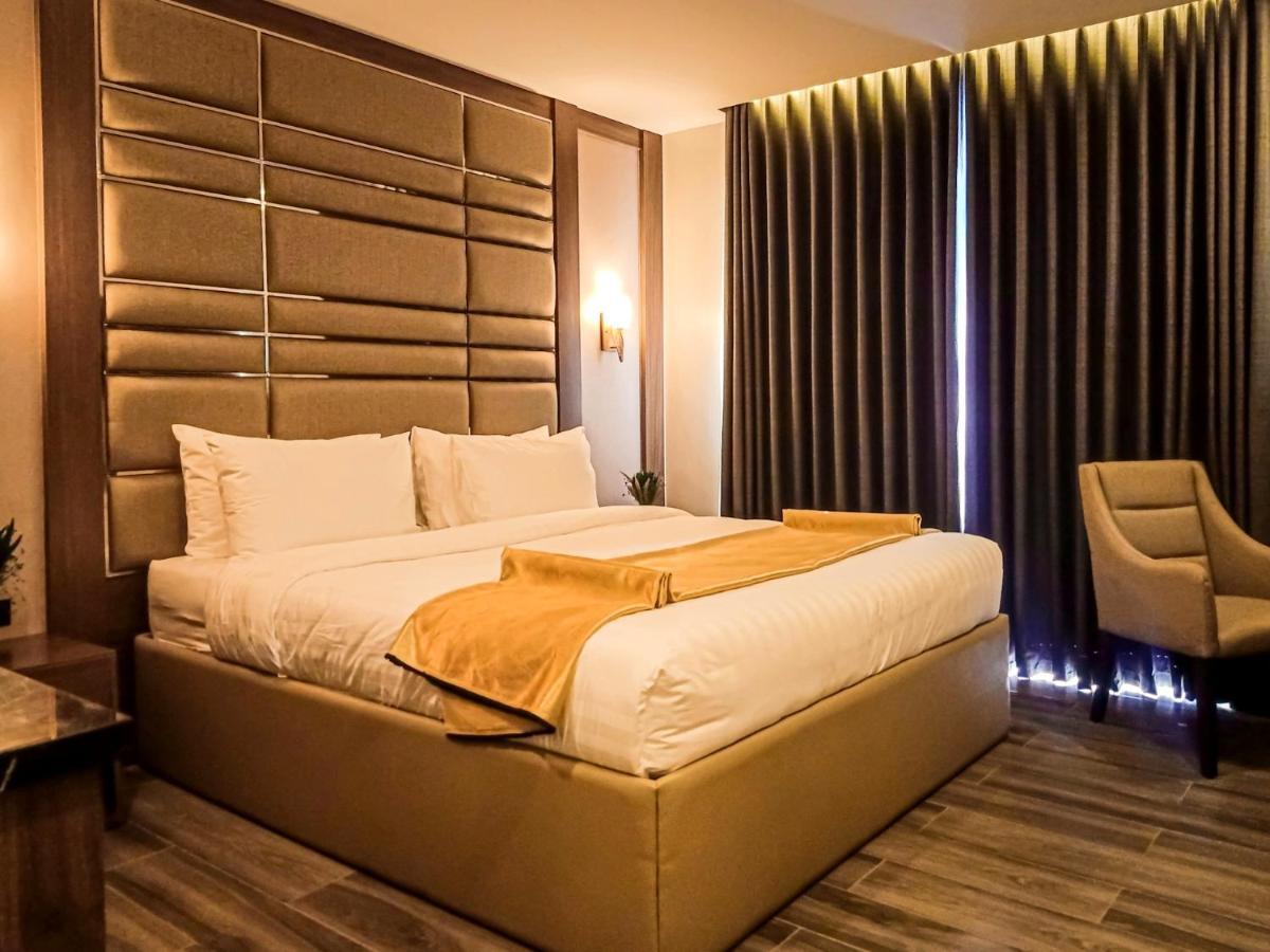 El Vistra Hotel Angeles Εξωτερικό φωτογραφία